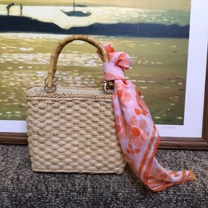 Small weave basket bag.